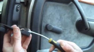 Как снять ручки стеклоподъемников своими руками. Очень просто!