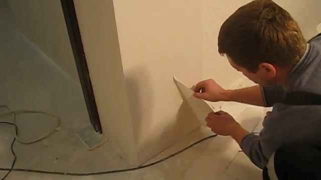 Горе мастера -отстаёт шпаклёвка при оклейке обоями. смотреть онлайн