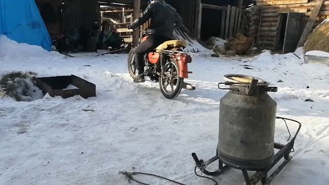 Заводим Мотоцикл Минск зимой смотреть онлайн
