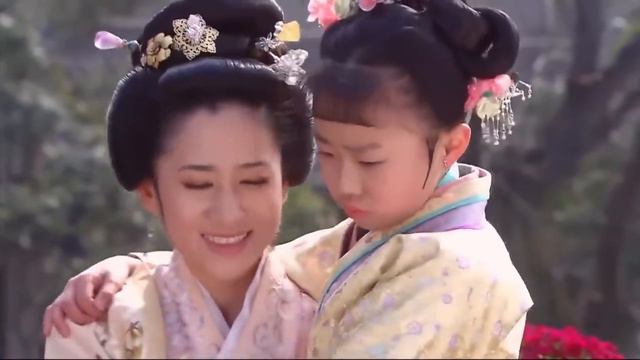 【后宫凤华】EP01｜丫鬟代替小姐进宫选秀，竟被皇帝一眼看上，为了躲避贵妃毒手，她将自己献给了大太监💥｜赵丽颖 冯绍峰 安以轩 林更新 吴磊 蒋依依 杨怡 смотреть онлайн