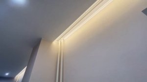Потолок на кухне/ Скрытый карниз с подсветкой