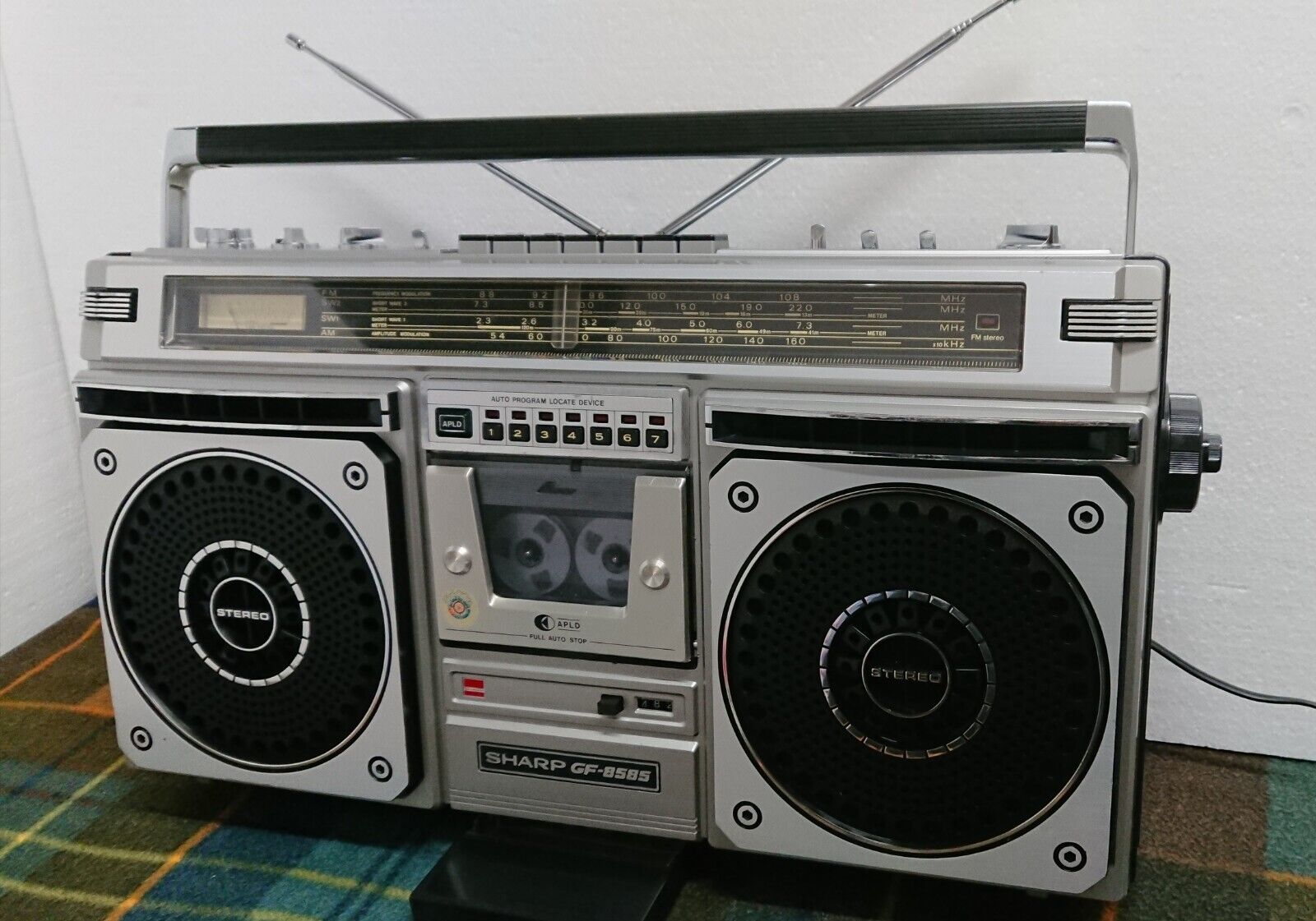 Sharp GF 8585 X. Stereo Radio Tape Recorder. 1979 Vintage Boombox-ЯПОНИЯ смотреть онлайн
