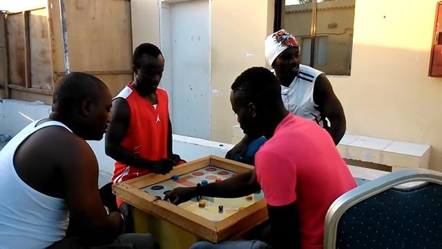 Ludo game, true African style. смотреть онлайн