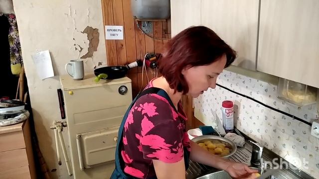 Купили муки, радуюсь. Чудо-блюдо из своей картошки и порея. Музицируем. смотреть онлайн