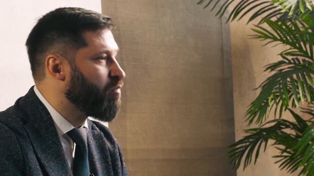 Обязан ли адвокат выполнять мои требования? Адвокат отвечает | Вопрос адвокату смотреть онлайн