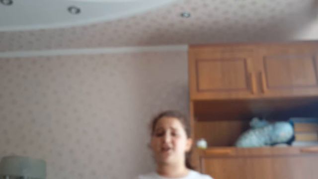 Класс 9 летняя девочка порозила всех смотреть онлайн