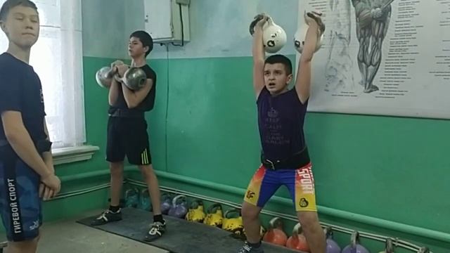 Гиревой спорт. Комплекс Толчок 2миг.+ Цикл 2мин.+ Рывок 1/1мин.* 2подхода смотреть онлайн