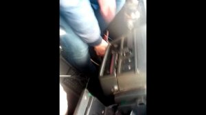 Какие провода нужно замкнуть в замке зажигания?