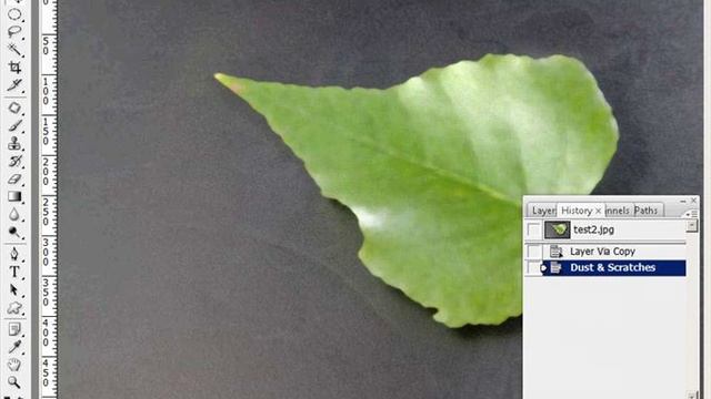 Removing Dust and Scratches in Photoshop - Easy Tutorial Training смотреть онлайн
