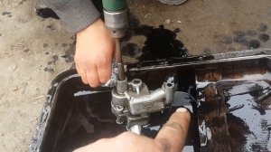 Как проверить исправность маслянного насоса двигателя змз 402 снятого с двигателя.