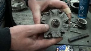 Генератор ВАЗ 2112 Замена подшипников и коллектора .