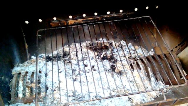 Мангал барбекю из 100 литрового бойлера своими руками.