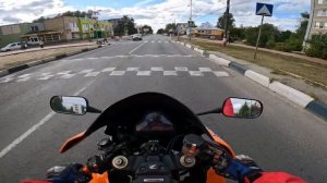 Прокатился по городу, учусь делать вилли на хонда сбр 1000рр