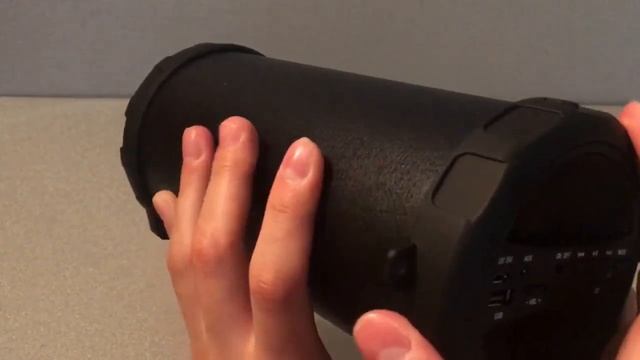 Демонстрация портативной колонки GINZZU GM-986В смотреть онлайн