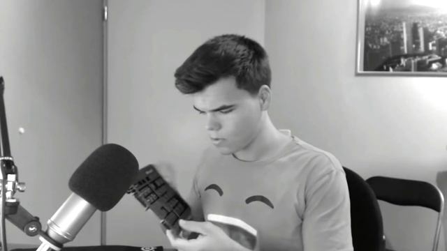 Jelly smashes keyboard смотреть онлайн