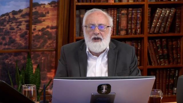 Нам нельзя отдаляться от общества, надо привнести в мир ощущение средней линии смотреть онлайн