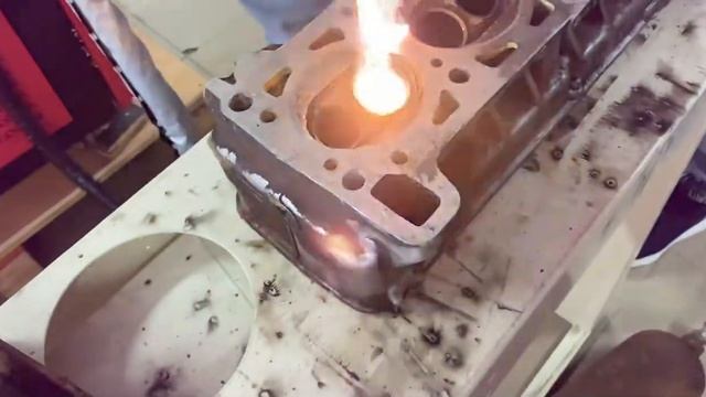 Лазерная очистка блока цилиндров. Видео №2 | Обзор от Много-Станков.ру смотреть онлайн