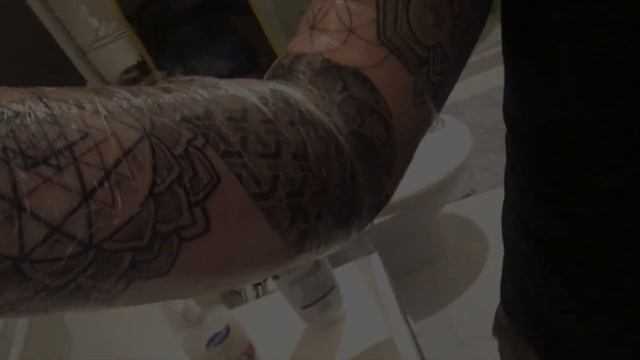 GETTING A FULL SLEEVE SACRED GEOMETRY TATTOO IN MEXICO CITY смотреть онлайн