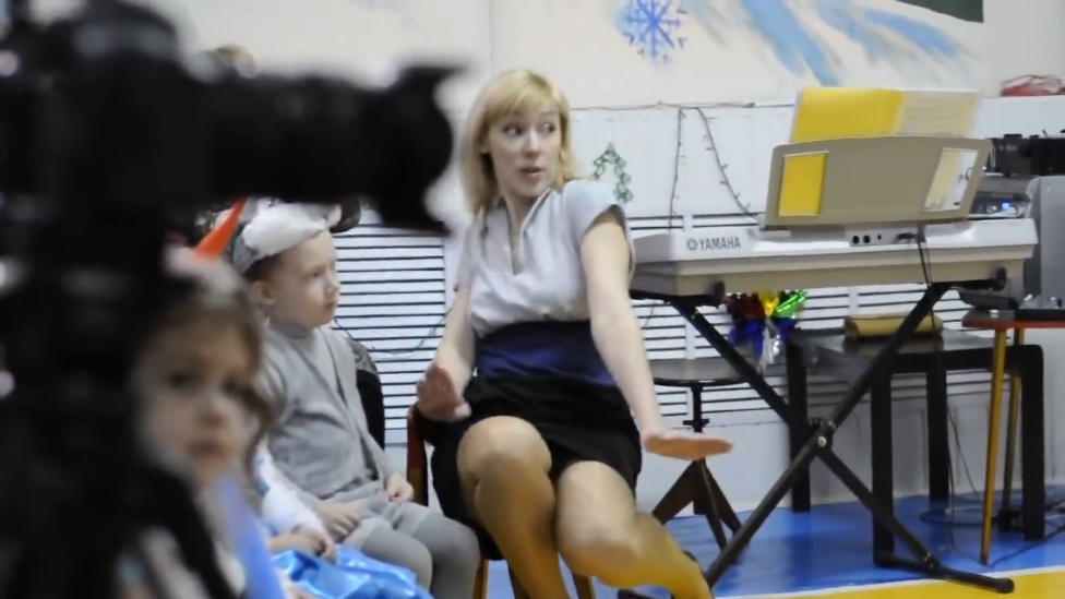 Папа снял сына на утреннике смотреть онлайн