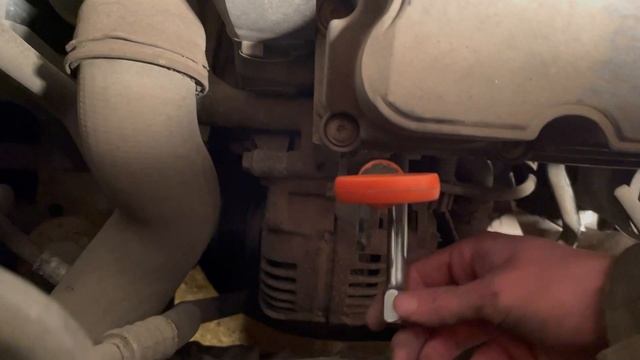 Volkswagen Transporter T5 1.9 TDI Glow plug replacement - Hvordan bytte Glødeplugger смотреть онлайн