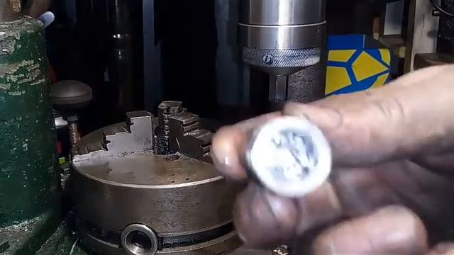 Прошивка шестигранника 12 мм на сверлильному станку смотреть онлайн