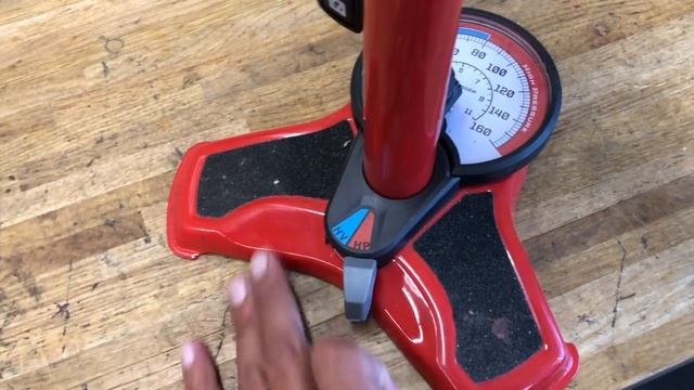 3 Bontrager Bicycle Floor Pumps Reviewed смотреть онлайн