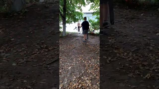 мы на КДЦ у вовочки отняли самокат смотреть онлайн