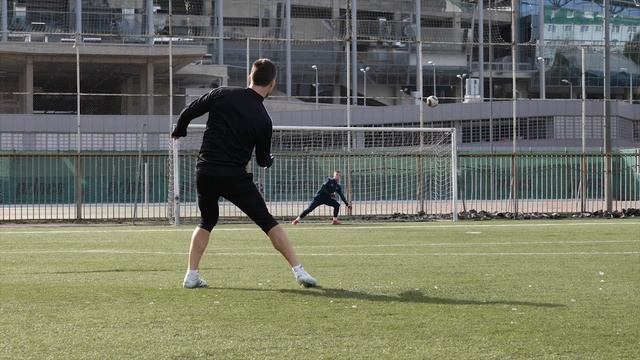 Вся ПРАВДА о JABULANI. Худший мяч для вратарей?! // THE JABULANI EFFECT смотреть онлайн