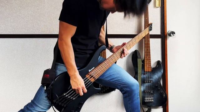 Of Mice & Men - Ben Threw || Bass Cover смотреть онлайн