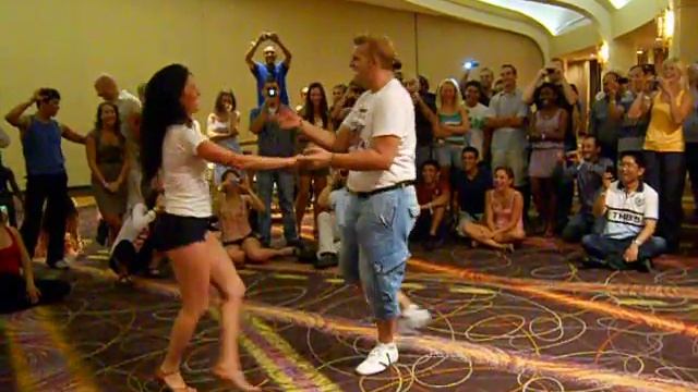 Bachata Tango Gabriel y Bego смотреть онлайн