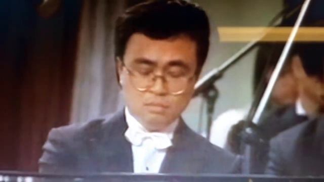 Chopin Piano Concerto #2 (excerpt) смотреть онлайн