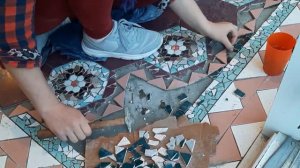 Мозаика из битой плитки