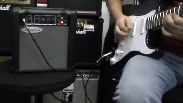 PACK SCORPION STRATOCASTER QUEEN INSTRUMENTOS смотреть онлайн