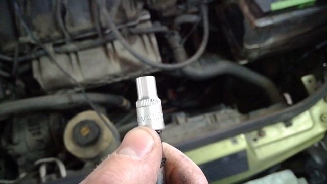 Снятие дроссельной заслонки,замена РХХ!(Renault megane scenic 1999) смотреть онлайн