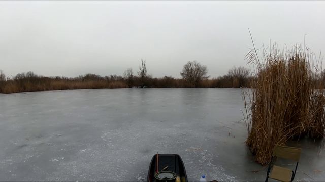 ОПАСНЫЙ ЛЕД чем и как ловить УШЛИ НА ВОДУ смотреть онлайн