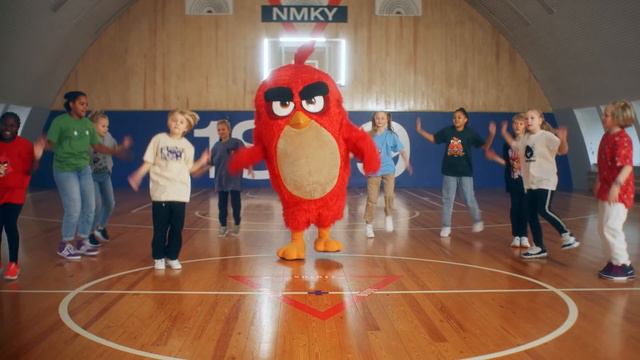 Angry Birds | Learn how to dance with Red! 🕺🏻💃🏼 смотреть онлайн
