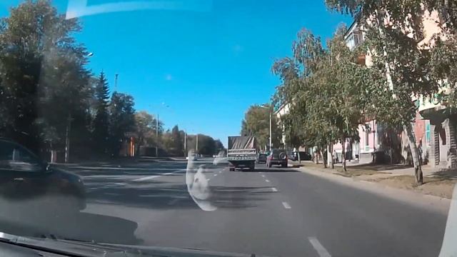 Усть Каменогорск. Дорога от КШТ через город до Защиты / Ust Kamenogorsk. The road through the city. смотреть онлайн