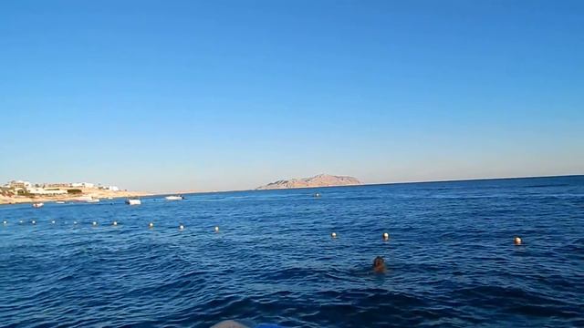 Island View Resort 5* , пляж отеля и море (02)