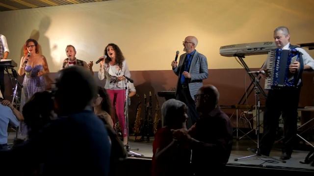 Laura Brusa dell'Orchestra Aurelio Seimandi con Veronica Cuneo - Biondina cara (dal vivo) смотреть онлайн