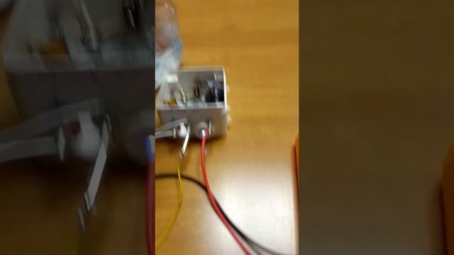 Цинк и Серебро в питьевой соде. Напряжение до 10 вольт с одной ячейки через Джоуль Вор. Схема