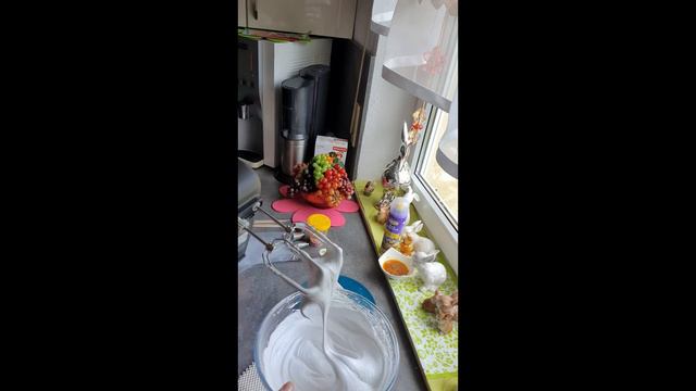 КУЛИЧ#ПАСХАЛЬНЫЙ#ВОЗДУШНЫЙАРОМАТНЫЙ🐥🐣🐥 смотреть онлайн