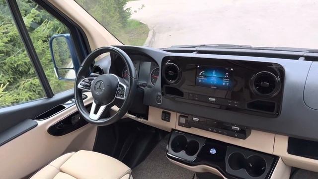 Мерседес-Бенц Спринтер 9 мест с Комфортным салоном (05.2023) смотреть онлайн