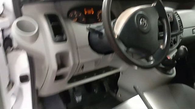 OBD Location, OBD Stecker, Opel Vivaro, Bj 2008 смотреть онлайн