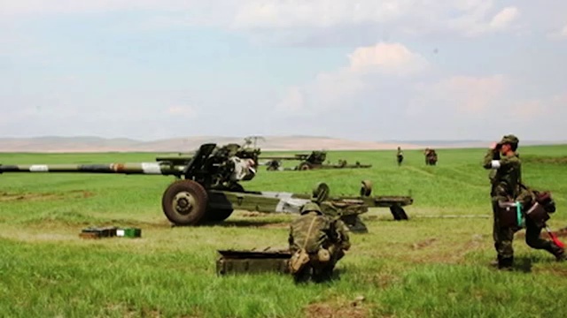 Российские артиллеристы расстреливают украинские города и танцуют смотреть онлайн