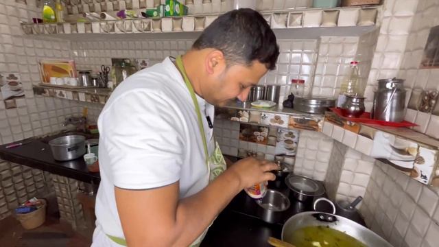 Готовим знаменитое южное блюдо идли самбар (idli sambar) смотреть онлайн