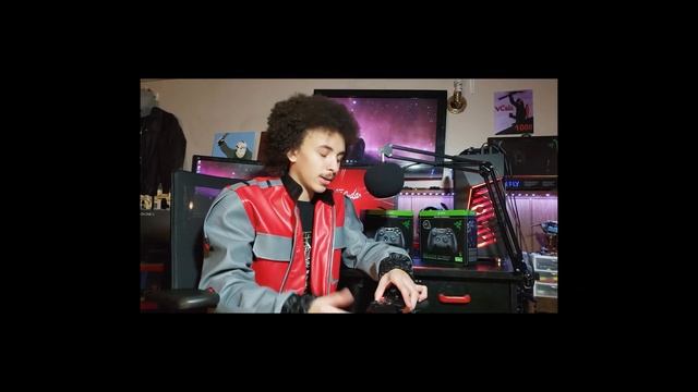 Razer Wolverine Ultimate VS Razer Wolverine Tournament Edition (2021)