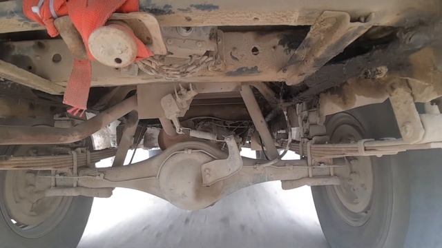 Работа задней подвески Nissan Atlas P8F23 (4WD) смотреть онлайн