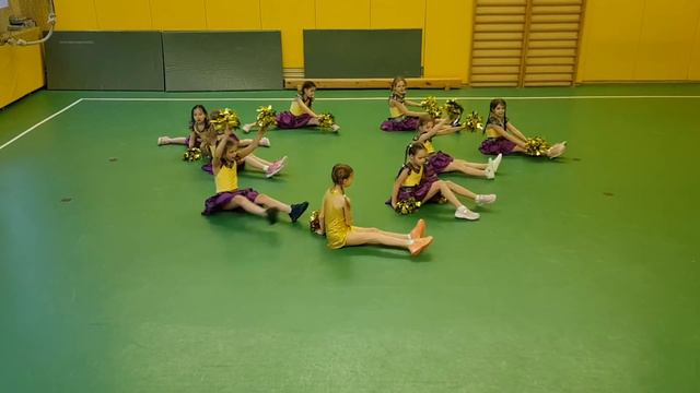 Черлидинг "Dancing girls " (Шуваловский корпус) смотреть онлайн