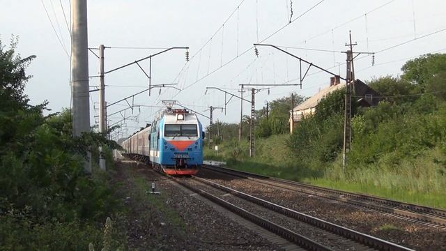ЭП1М-601 с поездом №62 Москва — Нальчик смотреть онлайн