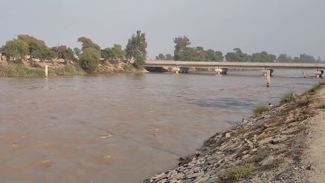 Pakistan India Border Last River смотреть онлайн